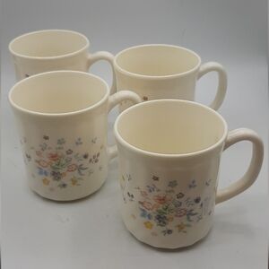 Adorable Floral Vintage ARCOPAL Victoria Pattern Opal Milk Glass Set of 4 Mugs